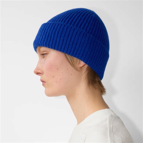 Ribbed Cashmere Beanie in Knight 